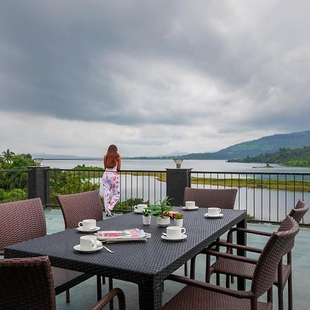 Sunset Boulevard By Stayvista - Lakeside Villa With Pet-Friendly Ambiance, Deck, Terrace, Plunge Pool & Modern Flair Karjat Bagian luar foto