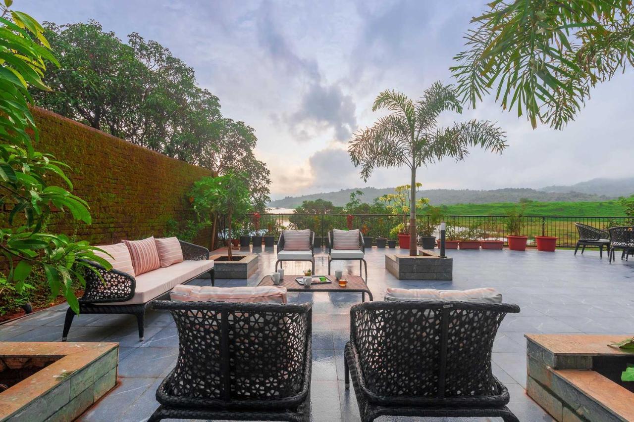 Sunset Boulevard By Stayvista - Lakeside Villa With Pet-Friendly Ambiance, Deck, Terrace, Plunge Pool & Modern Flair Karjat Bagian luar foto