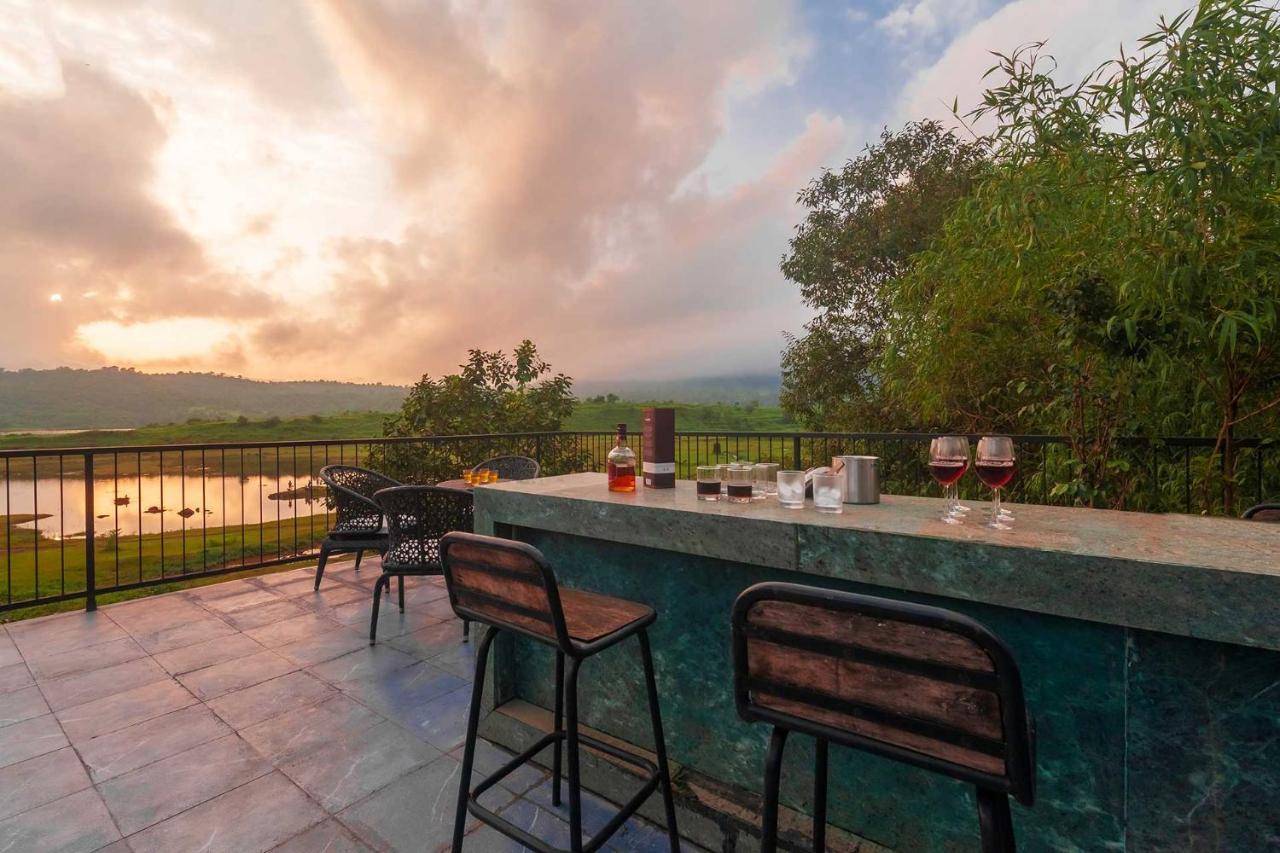 Sunset Boulevard By Stayvista - Lakeside Villa With Pet-Friendly Ambiance, Deck, Terrace, Plunge Pool & Modern Flair Karjat Bagian luar foto