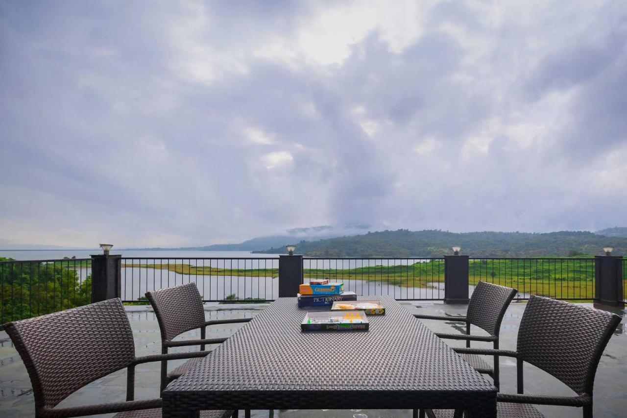 Sunset Boulevard By Stayvista - Lakeside Villa With Pet-Friendly Ambiance, Deck, Terrace, Plunge Pool & Modern Flair Karjat Bagian luar foto