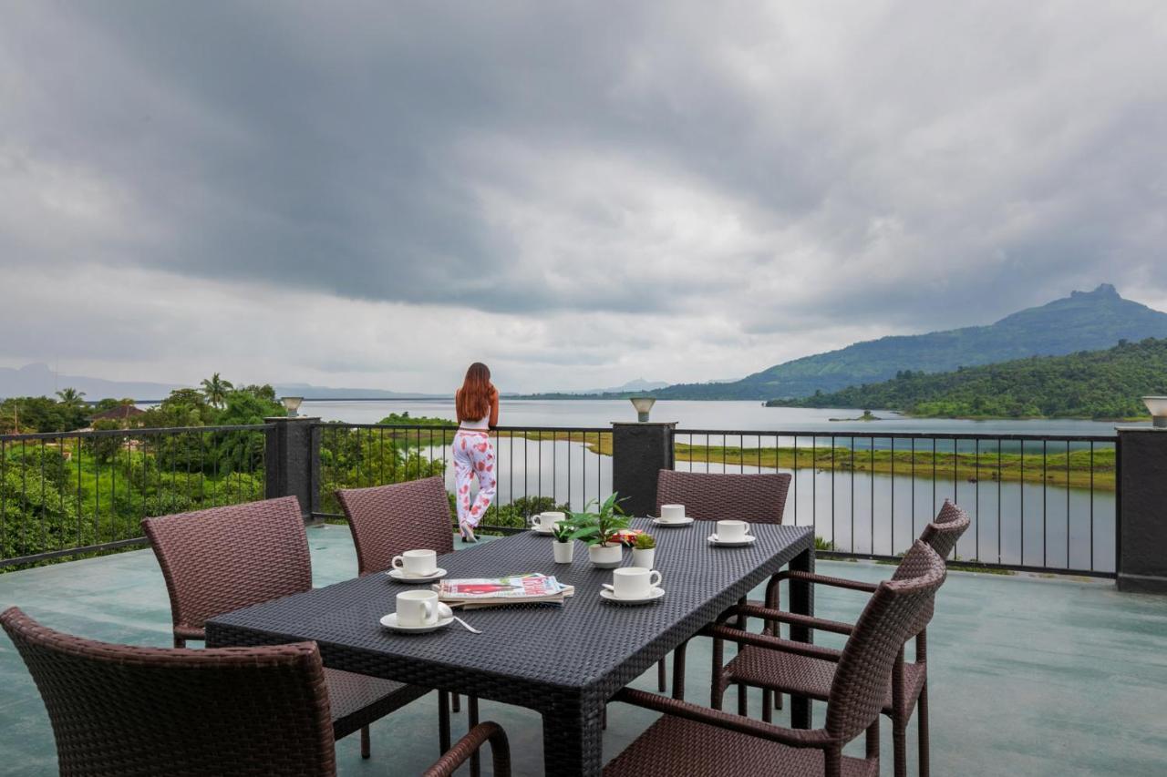 Sunset Boulevard By Stayvista - Lakeside Villa With Pet-Friendly Ambiance, Deck, Terrace, Plunge Pool & Modern Flair Karjat Bagian luar foto