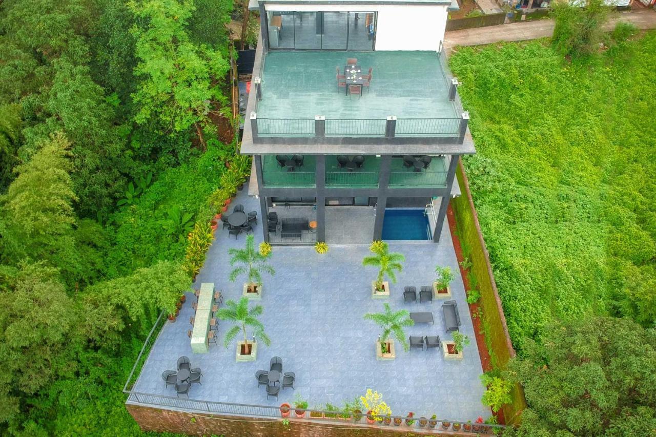 Sunset Boulevard By Stayvista - Lakeside Villa With Pet-Friendly Ambiance, Deck, Terrace, Plunge Pool & Modern Flair Karjat Bagian luar foto